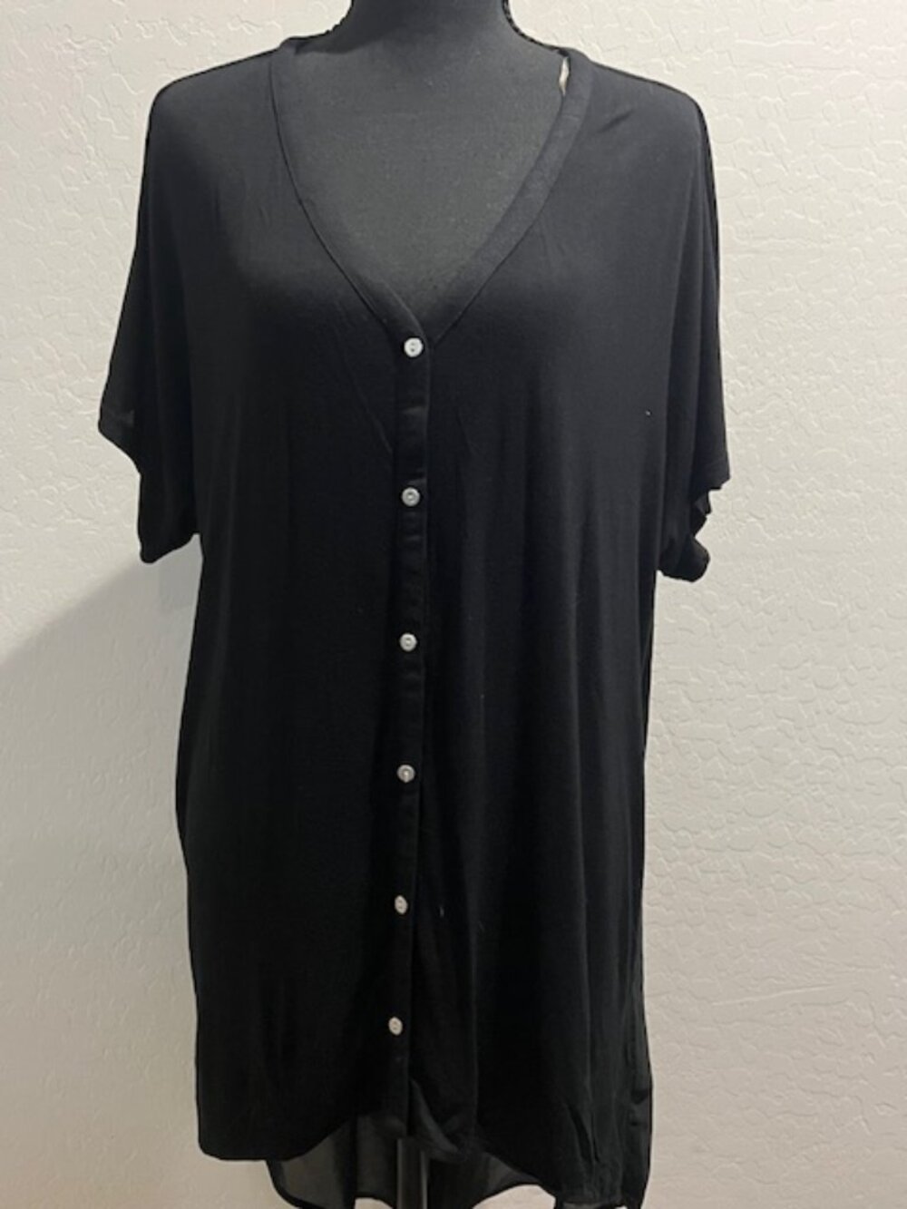 August Silk Black Button Front Top XL Short Sleeve Lightweight